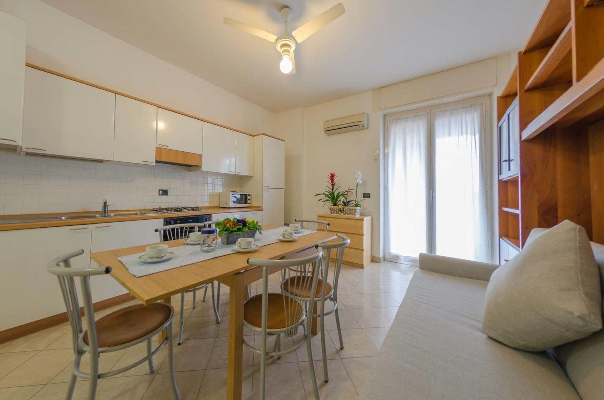 Residenza Adelaide Aparthotel Finale Ligure Exterior photo